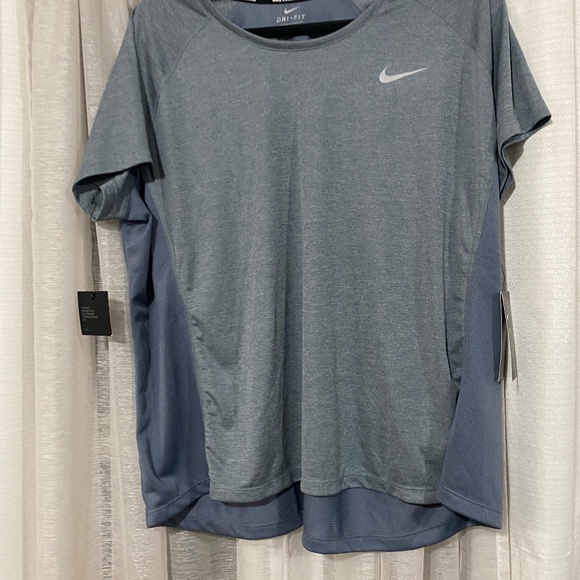 Nike Dry Fit Shirt - Picture 1 of 3